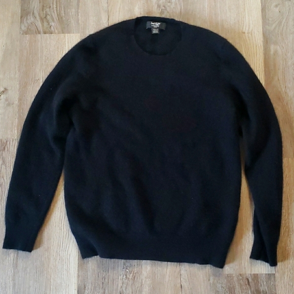 Lord & Taylor Cashmere Sweater (black) EUC. - Picture 1 of 8
